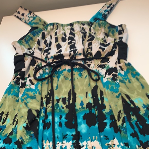 Vibrant Tank Top - Picture 3 of 3